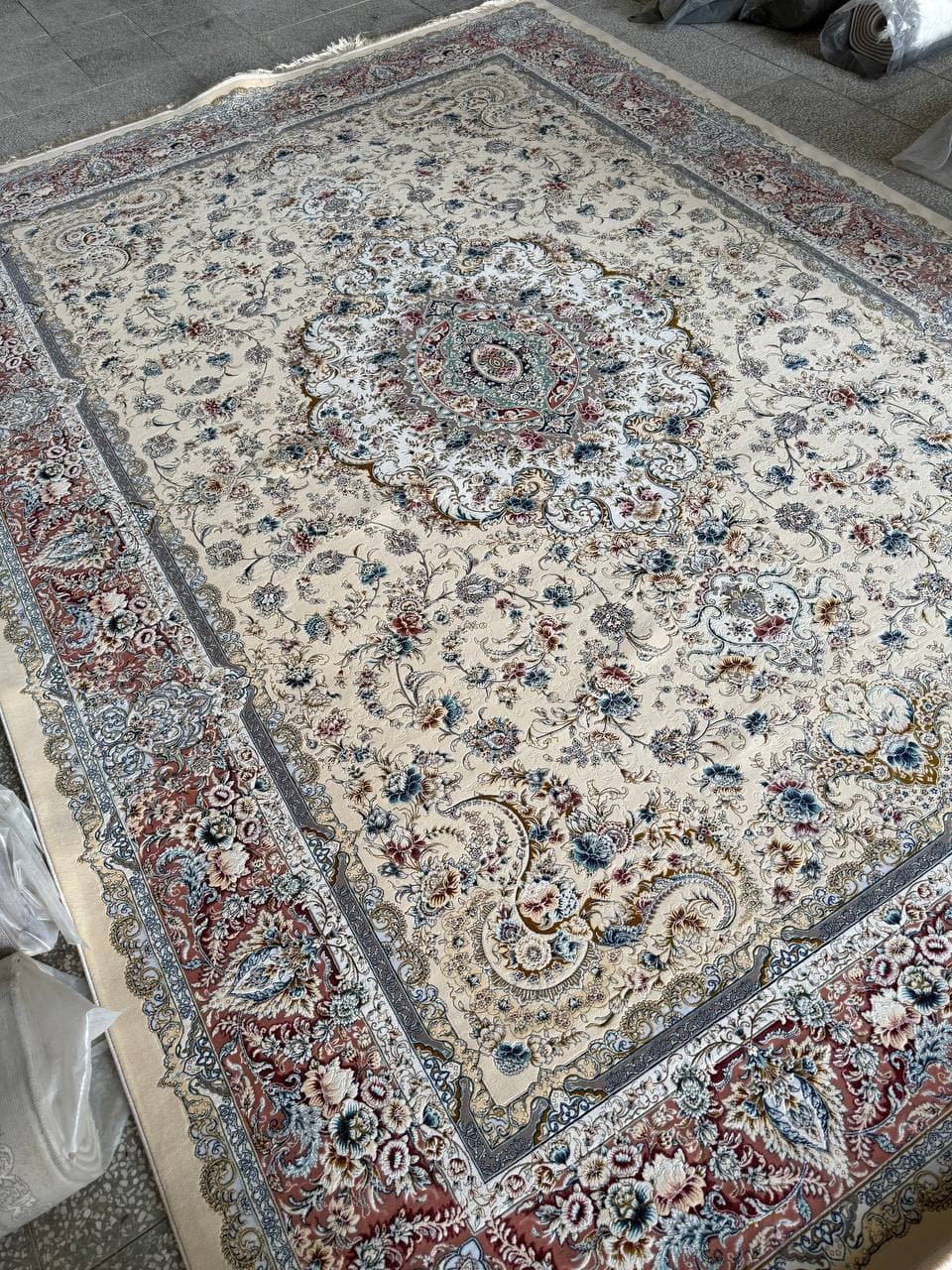 فرش 1200 شانه - G4381