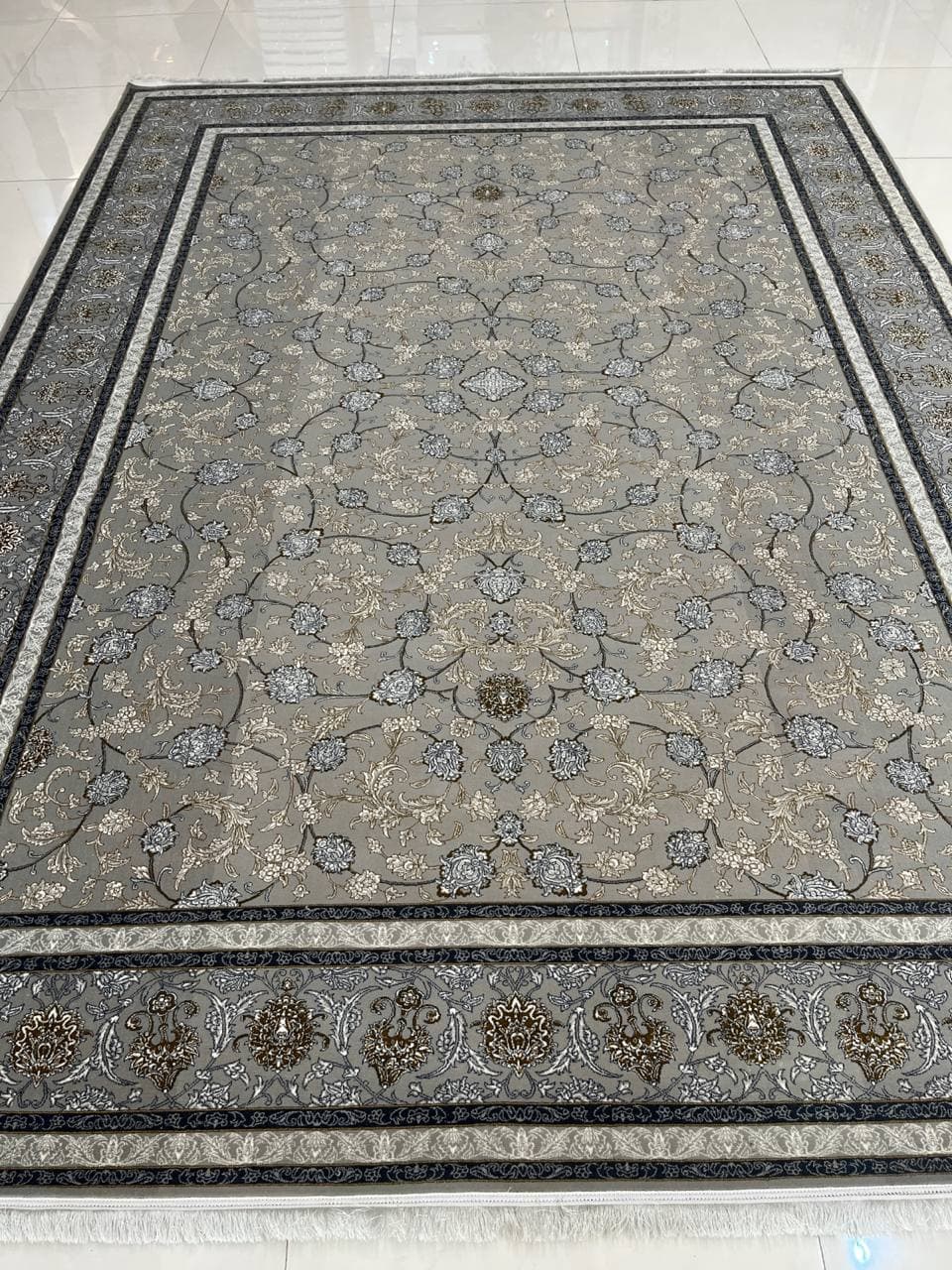 ساده سنگین وزن آذر نقره ای - L569