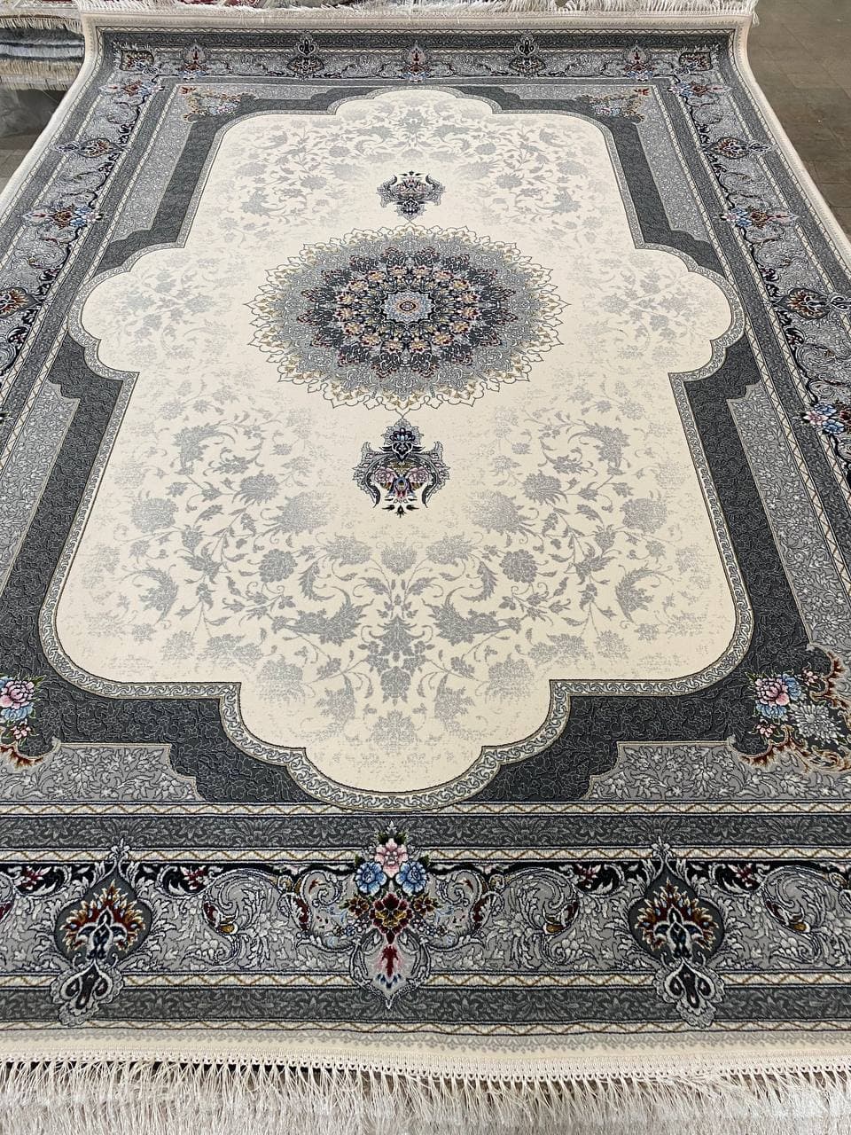 فرش 700 شانه - C1688