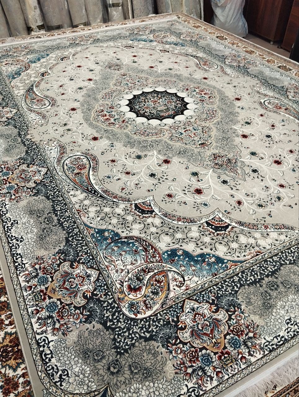 فرش 700 شانه - P1140