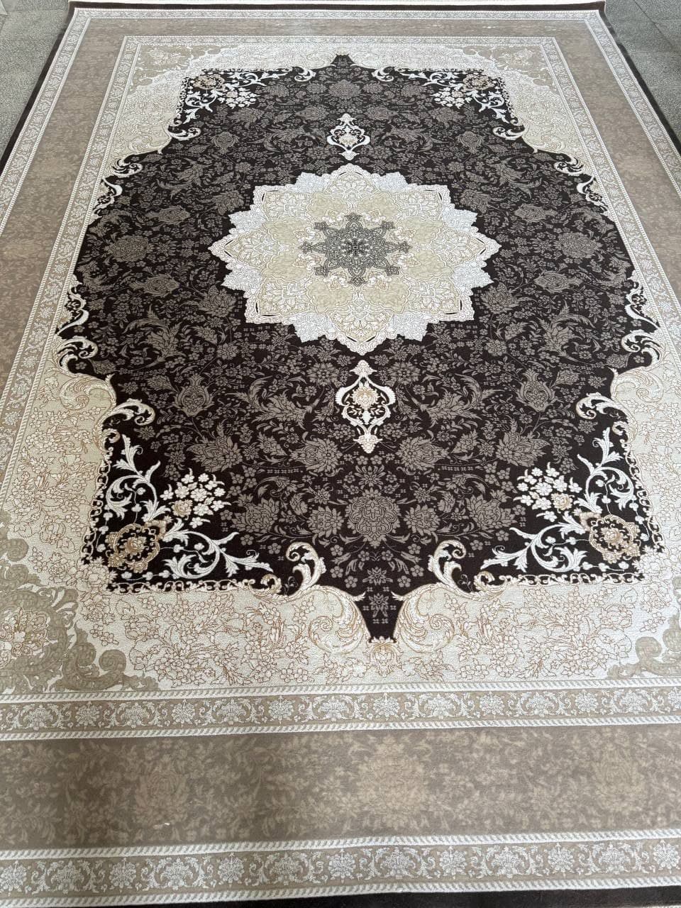 فرش 700 شانه - Y4365