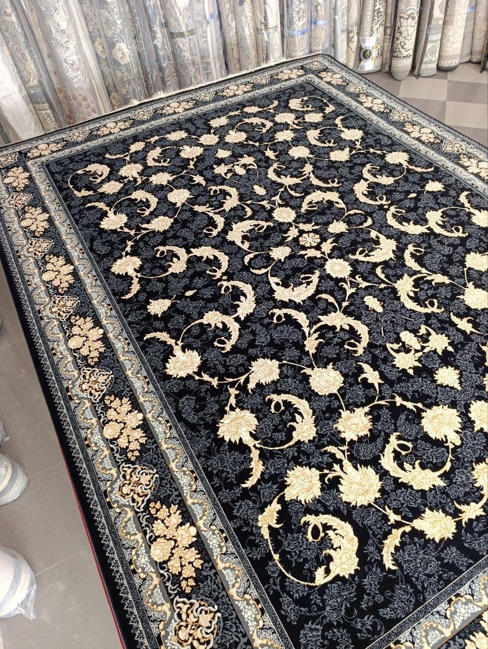 فرش 700 شانه - Y4427